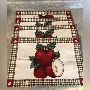 🐱 Apple Placemats Set of 4